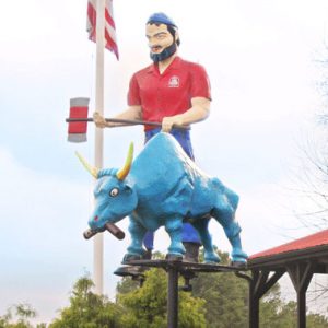 Paul Bunyan and Babe along I-95 in Rocky Mount, NC